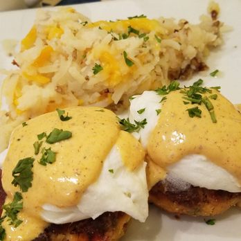 Batter & Berries - Salmon eggs Benedict - Breakfast & Brunch Near Me - Chicago, Illinois