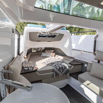 Boat NPT - New Axopar 37 Cabin, great for cruising Narragansett Bay for a Private Newport Charter. - Boating Near Me Boat NPT - New Axopar 37 Cabin, great for cruising Narragansett Bay for a Private Newport Charter. - Boating Near Me