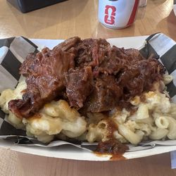 Rocky's BBQ - Burnt ends mac & cheese