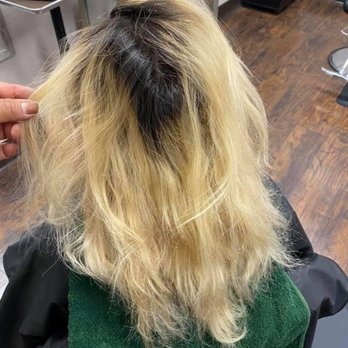 Unique Beauty Bar - Before photo displaying my damaged colored hair before the reverse balayage and and cut. - Hair Salons Near Me - Fresno, California Unique Beauty Bar - Before photo displaying my damaged colored hair before the reverse balayage and and cut. - Hair Salons Near Me - Fresno, California