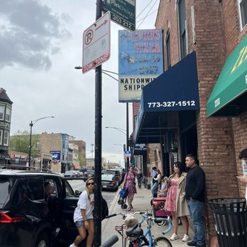 Pequod's Pizza - Pizza Near Me - Chicago, Illinois Pequod's Pizza - Pizza Near Me - Chicago, Illinois