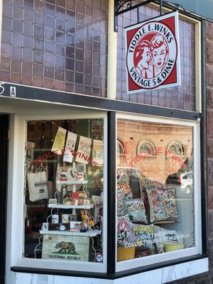 Tiddle E. Winks Vintage 5 & Dime by null