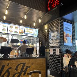 Carl's Jr - Waiting area