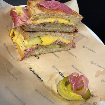 Seven Sundays - Ruben - Breakfast & Brunch Near Me - Dusseldorf, NW