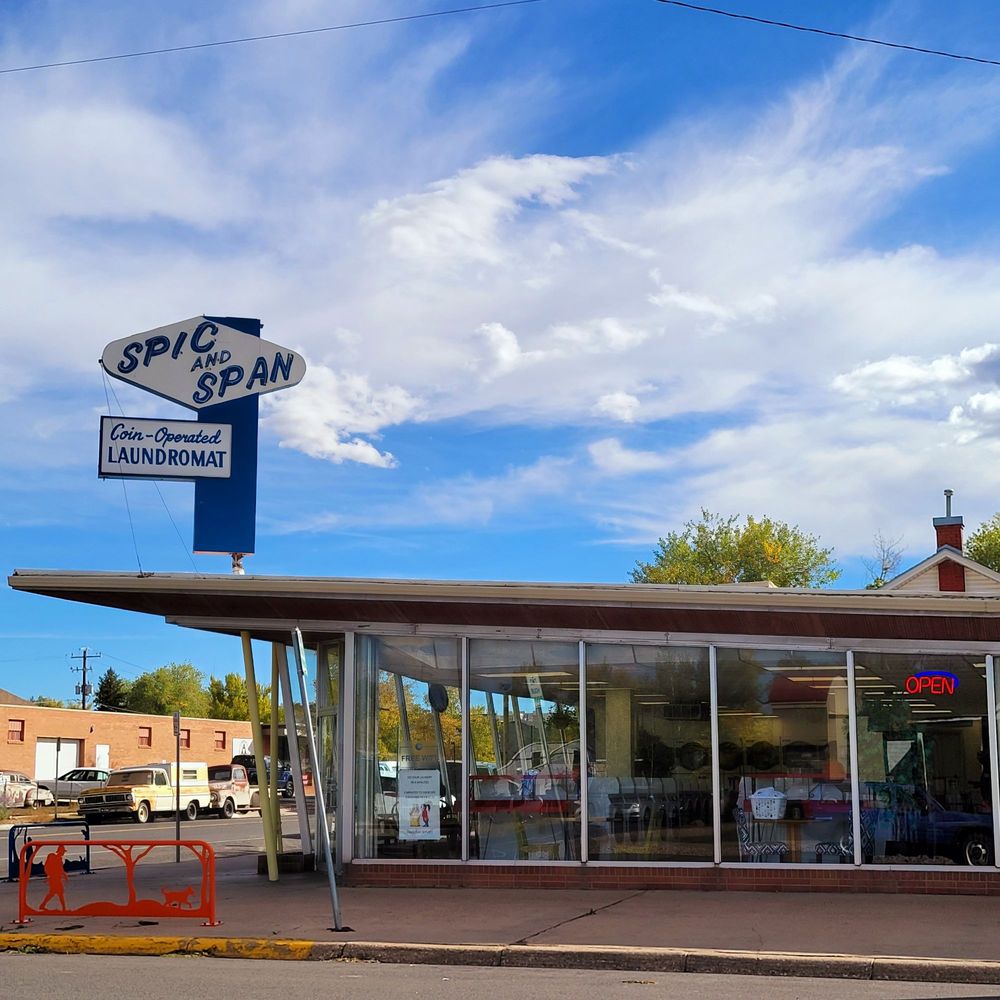 SPIC AND SPAN LAUNDROMAT Updated June 2024 12 Photos 272 North