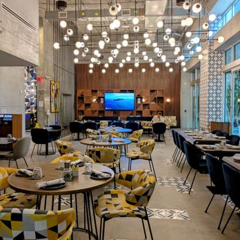 Mosaico Kitchen + Bar - Dining Room - Wine Bars Near Me - Miami, Florida