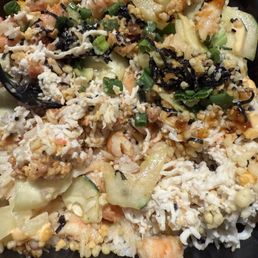 Hardly topped with any ingredients and no sauce! Hardly topped with any ingredients and no sauce!