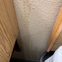 De Smet Super Deluxe Inn & Suites - If the housekeeping staff didn't notice this, what else are they missing? Make sure your vaccinations are up to date!