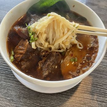 88 Beef Noodle - premium beef noodle soup - Taiwanese Near Me - Arcadia, California 88 Beef Noodle - premium beef noodle soup - Taiwanese Near Me - Arcadia, California