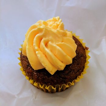 Purple Dough - Banana Cupcake - Desserts Near Me - Woodside, New York