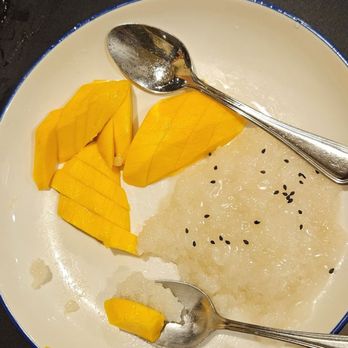 Suki Time Thai Kitchen - Mango and sticky rice - Thai Near Me - Lomita, California Suki Time Thai Kitchen - Mango and sticky rice - Thai Near Me - Lomita, California