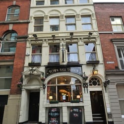 The Town Hall Tavern