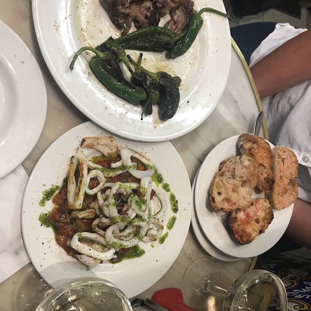 El Xampanyet - Steak and peppers, calamari, bread and tomato - Tapas Bars Near Me - Barcelona, B