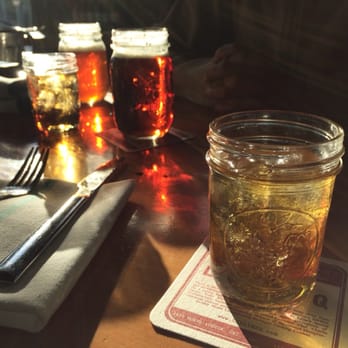 Lillie's Q - Drinks - Barbeque Near Me - Chicago, Illinois