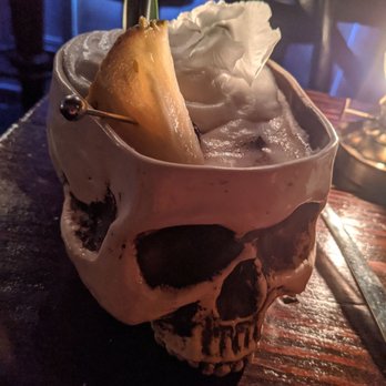 Gaslamp  - If you want pineapple juice. & Just pineapple juice, but you want to pay 5x for it, get this. - Steakhouses Near Me - Kailua, Hawaii