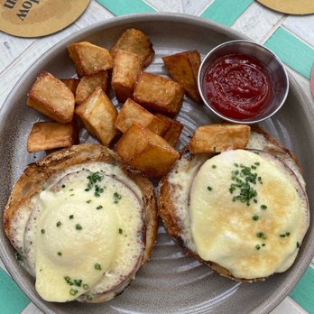 The Bungalow Kitchen - Bungalow Benedict - New American Near Me - Tiburon, California The Bungalow Kitchen - Bungalow Benedict - New American Near Me - Tiburon, California