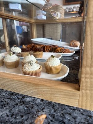 Dulce Vegan Bakery & Cafe by null