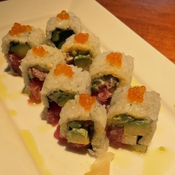 South Beverly Grill - Spicy Tuna Roll, meh - New American Near Me - Beverly Hills, California South Beverly Grill - Spicy Tuna Roll, meh - New American Near Me - Beverly Hills, California