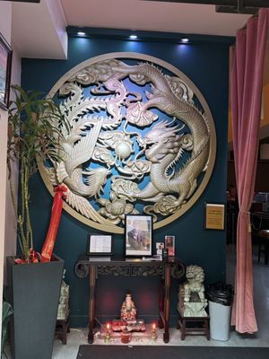 Lion's Den Lounge and Bar by null