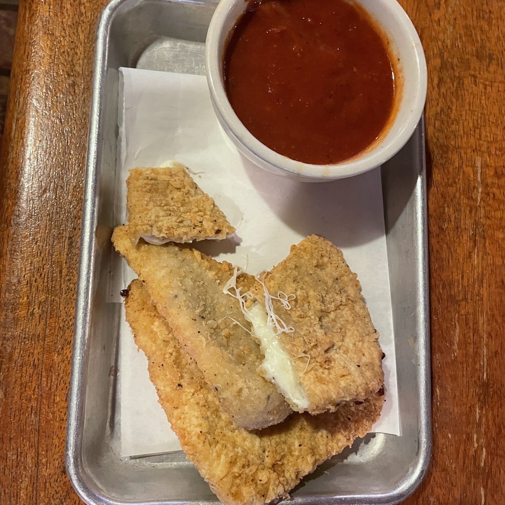 Q on Bay - Housemade Fried Mozzarella - Barbeque Near Me - Beaufort, South Carolina Q on Bay - Housemade Fried Mozzarella - Barbeque Near Me - Beaufort, South Carolina
