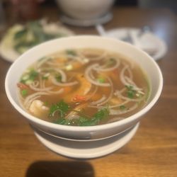 Pho Bowl Vietnamese Cuisine - 9. Shrimp Pho