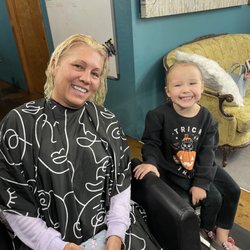 Hairspray Salon - Family fun