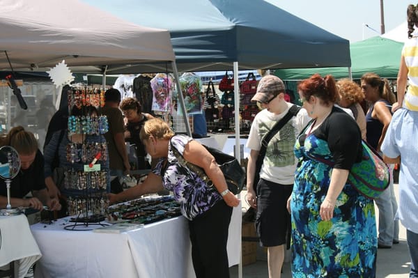 Sherman Oaks Farmers Market by null
