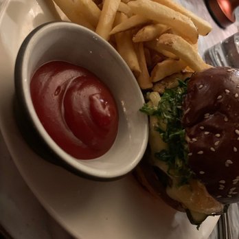 Lyle - The Burger - Hotels Near Me - Washington, DC, District of Columbia