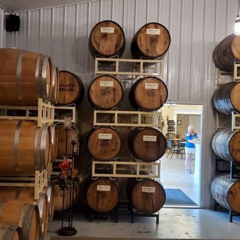 Forest Edge Winery - Wine Tasting Room Near Me - Shepherdsville, Kentucky