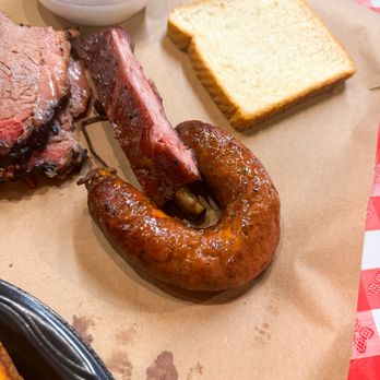 Black's Barbecue Lockhart - Jalapeño cheddar hot sausage ($4.25) - Barbeque Near Me - Lockhart, Texas