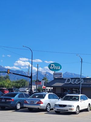 Dee's Family Restaurant by null