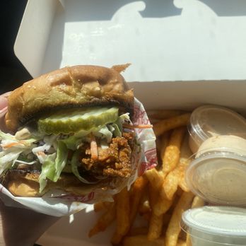 Nate's Nashville Hot Chicken - Nate's Original w/ Fries - Chicken Shop Near Me - Paso Robles, California