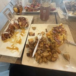 Brioche French Toast, meat lovers omelet, breakfast potato's Brioche French Toast, meat lovers omelet, breakfast potato's
