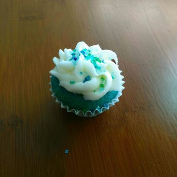 Cupprimo - The blue velvet mini cupcake - Coffee & Tea Near Me - Austin, Texas