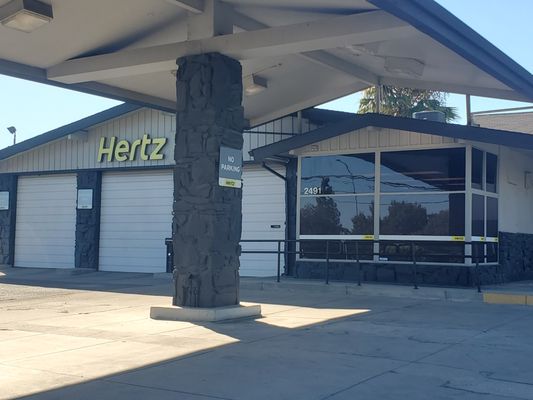 Hertz Car Rental - San Francisco - San Francisco International Airport (SFO) by null