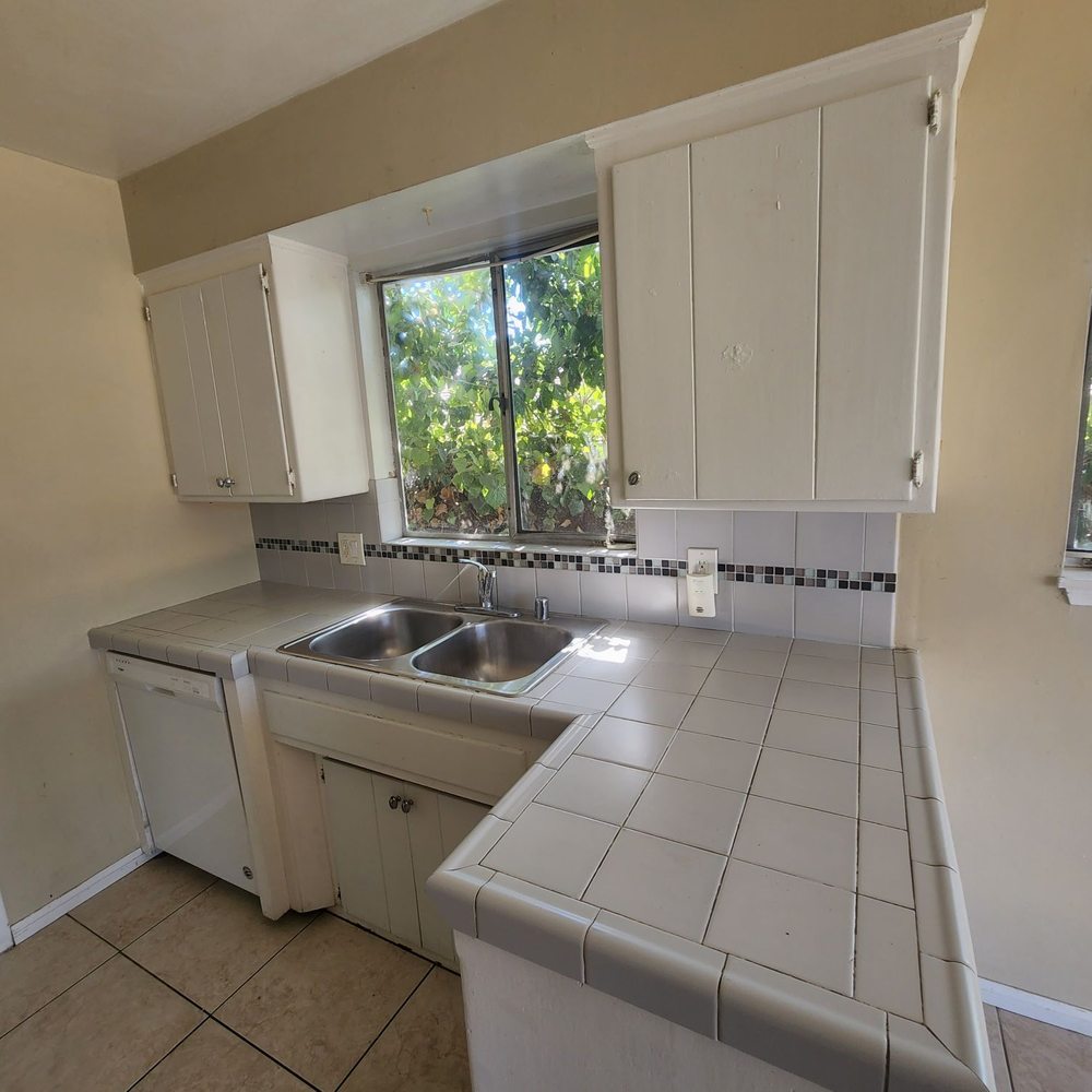 Strictly Maids - Countertops cleaned nicely - Home Cleaning Near Me