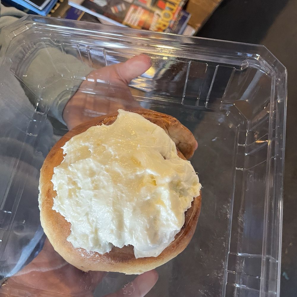 Cha Cha’s Hiland Bakery - Cinnamon roll - Bakeries Near Me - Des Moines, Iowa