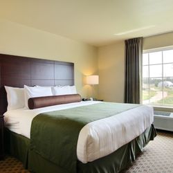 Cobblestone Inn & Suites - Carrington - Single King Extended Stay Suite