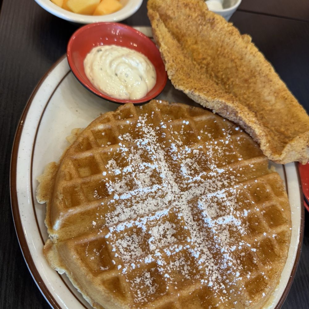 Mountain West Eatery - Crispy Fish & Waffle. - American Near Me - Las Vegas, Nevada Mountain West Eatery - Crispy Fish & Waffle. - American Near Me - Las Vegas, Nevada