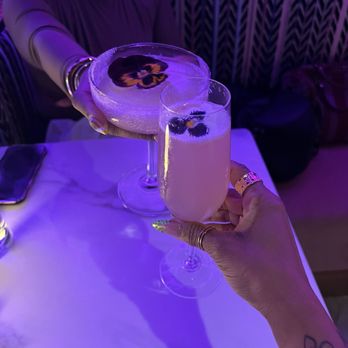 Cielo - French 75 and Lemon Drop - Dance Clubs Near Me - Arlington, Virginia