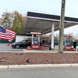 Fuel One - Please be aware of the gas attendant at Fuel One in North Brunswick, NJ to protect your car and fuel!