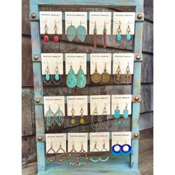 Style Revival - Beautiful earring and jewelry selection