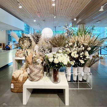 Crate & Barrel - Home Decor Near Me - Charlotte, North Carolina