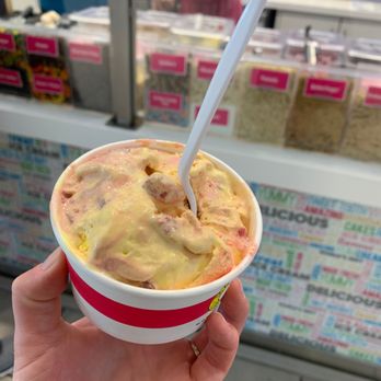 Marble Slab Creamery - a hand holding a cup of ice cream - Ice Cream & Frozen Yogurt Near Me - Calgary, Alberta Marble Slab Creamery - a hand holding a cup of ice cream - Ice Cream & Frozen Yogurt Near Me - Calgary, Alberta