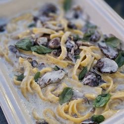 The Pasta Shop - Fettuccine with Mushrooms and Garlic Cream