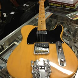 Sound Check Music Center - Nice old tele