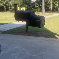 Dennis Johnston Park - Grill at picnic covered area