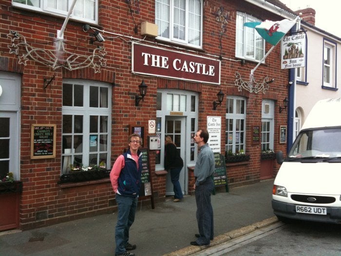 THE CASTLE - Updated June 2025 - 12-14 Fitzroy St, Sandown, Isle of
