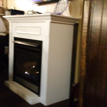 Augie's Pizza - New cozy fireplace - Pizza Near Me - Chagrin Falls, Ohio
