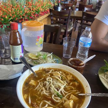 Happy Flower Eatery & Boba - Spicy Noodle Soup  Vegan - Vietnamese Near Me - Sunnyvale, California